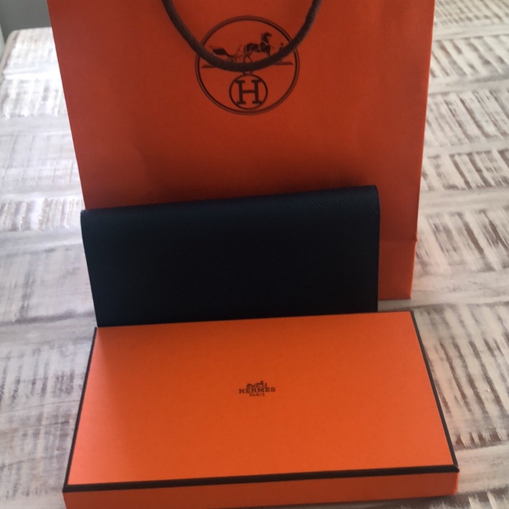 Hermès MC2 Fleming leather wallet in blue indigo